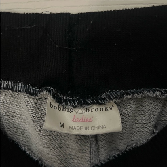 Bobbie Brooks Gray and Black Jogger Sweatpants - Picture 2 of 3